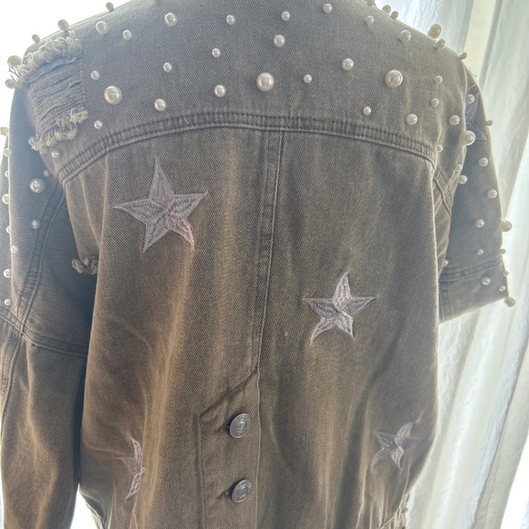 POL - Picture 2 of 3